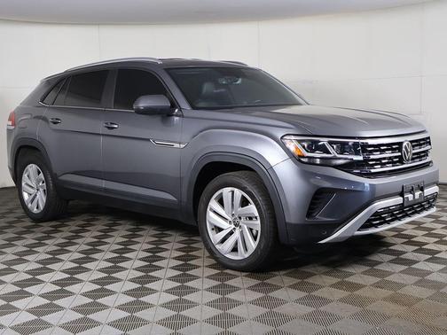 Platinum Gray Metallic 2023 Volkswagen Atlas Cross Sport 3.6L V6 SE w/Technology