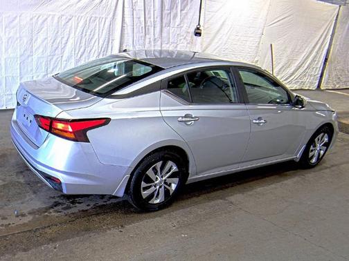 2022 Nissan Altima S FWD