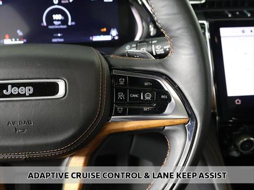 2022 Jeep Grand Cherokee Summit