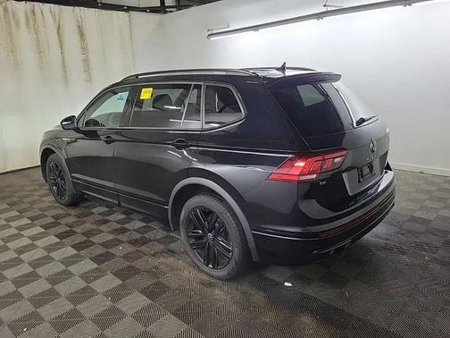 2022 Volkswagen Tiguan 2.0T SE R-Line Black 4MOTION