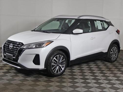 2022 Nissan Kicks SV