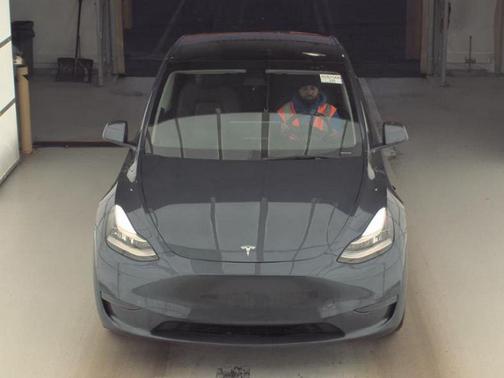 2023 Tesla Model Y Long Range Dual Motor All-Wheel Drive