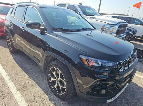 Diamond Black Crystal Pearlcoat 2025 Jeep Compass Limited