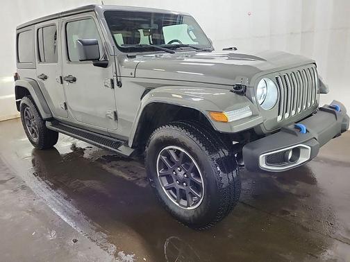 Sting-Gray Clearcoat 2022 Jeep Wrangler Unlimited 4xe Sahara