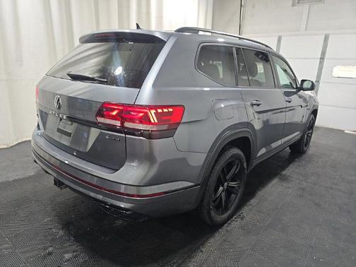 Platinum Gray Metallic 2023 Volkswagen Atlas 3.6L SEL