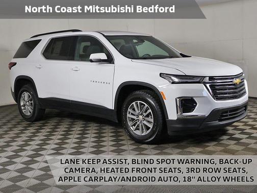 Summit White 2022 Chevrolet Traverse LT Cloth