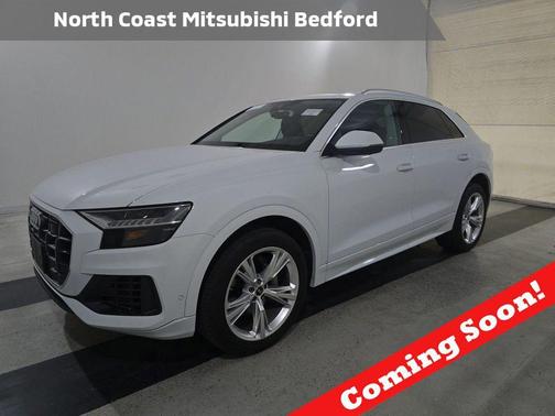 Glacier White Metallic 2023 Audi Q8 55 Premium Plus