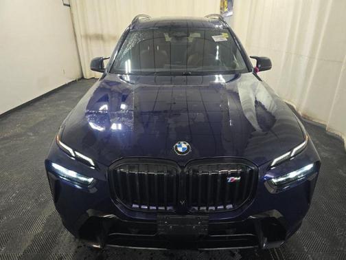 2024 BMW X7 M60i