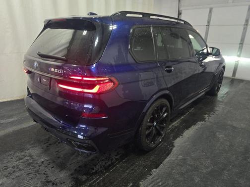 2024 BMW X7 M60i