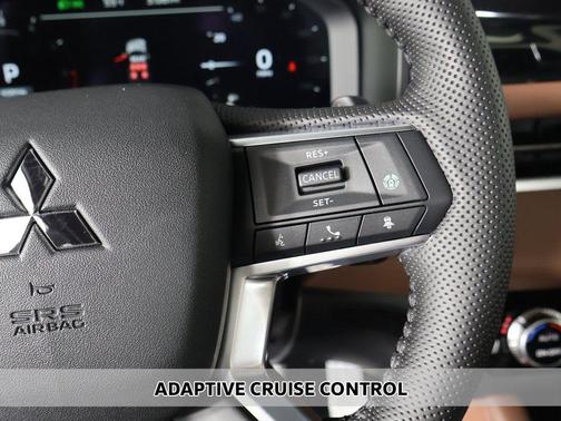 Moonstone Gray Metallic W/ Black Roof 2026 Mitsubishi Outlander SEL 1.5T S-AWC