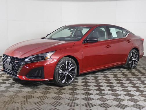 2024 Nissan Altima SR FWD