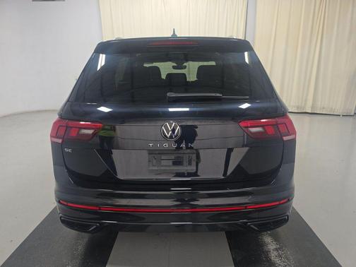 Deep Black 2023 Volkswagen Tiguan 2.0T SE R-Line Black