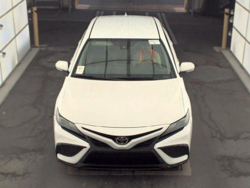 White 2022 Toyota Camry SE