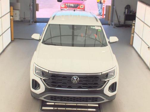 Pure White 2025 Volkswagen Atlas Cross Sport 2.0T SE w/Technology