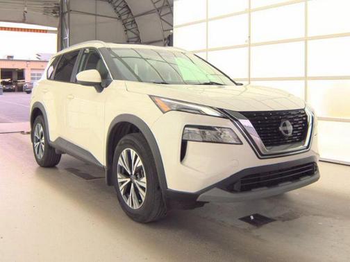 Pearl White Tricoat 2023 Nissan Rogue SV
