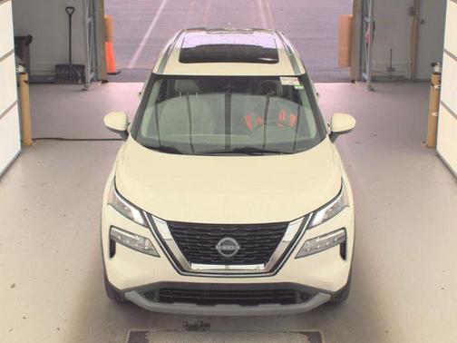 Pearl White Tricoat 2023 Nissan Rogue SV