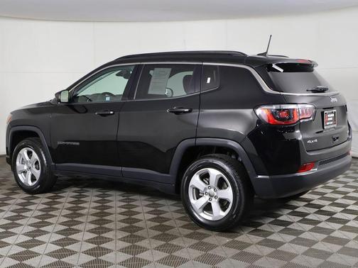 Diamond Black Crystal Pearlcoat 2019 Jeep Compass Latitude