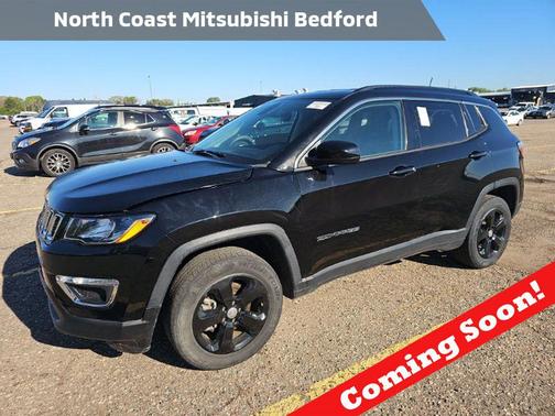 Diamond Black Crystal Pearlcoat 2019 Jeep Compass Latitude