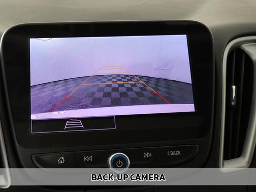 Summit White 2024 Chevrolet Malibu FWD 1LT