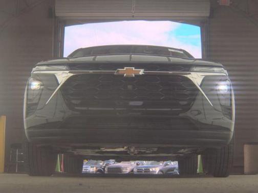 Mosaic Black Metallic 2025 Chevrolet Trax LS