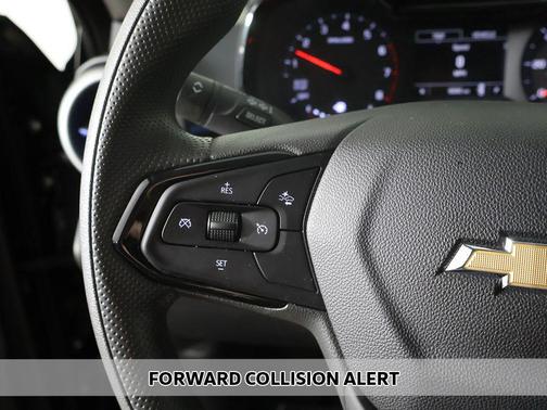 Mosaic Black Metallic 2025 Chevrolet Trax LS