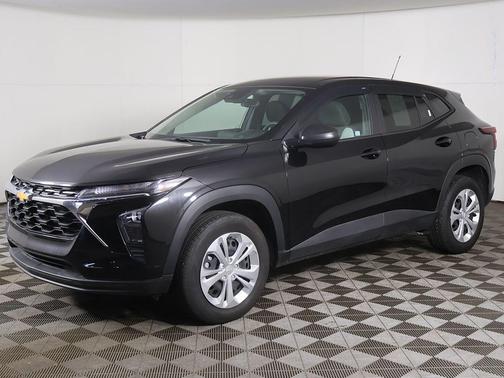 Mosaic Black Metallic 2025 Chevrolet Trax LS