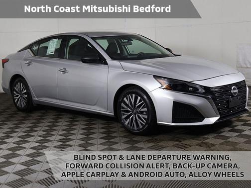 Brilliant Silver Metallic 2024 Nissan Altima 2.5 SV