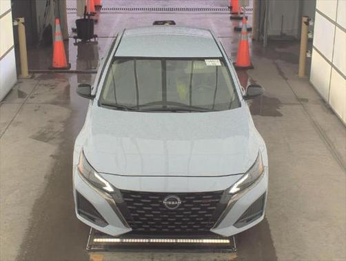 2023 Nissan Altima SR FWD