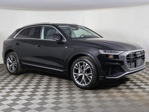 Mythos Black Metallic 2023 Audi Q8 55 Prestige