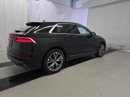 2023 Audi Q8 55 Prestige
