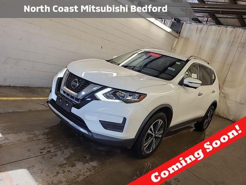 Pearl White Tricoat 2019 Nissan Rogue SV