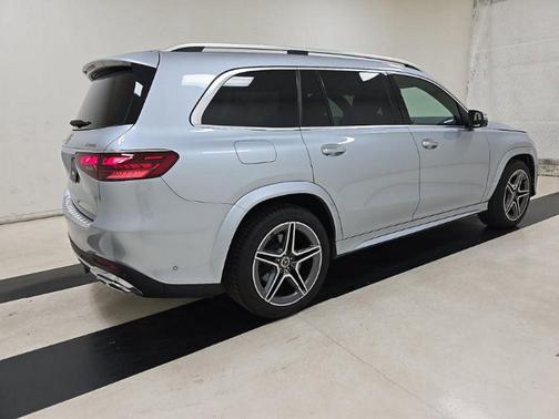 Cirrus Silver Metallic 2025 Mercedes-Benz GLS 450 4MATIC