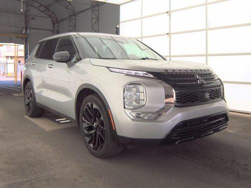 2023 Mitsubishi Outlander SE 2.5 2WD