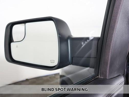 Diamond Black Crystal Pearlcoat 2023 RAM 1500 Laramie