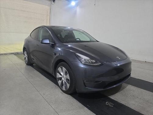 2022 Tesla Model Y Long Range Dual Motor All-Wheel Drive