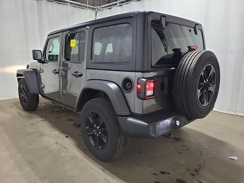 Granite Crystal Metallic Clearcoat 2021 Jeep Wrangler Unlimited Sport Altitude