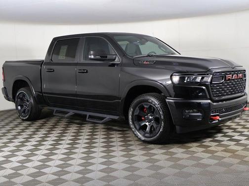 Diamond Black Crystal Pearlcoat 2025 RAM 1500 Big Horn/Lone Star