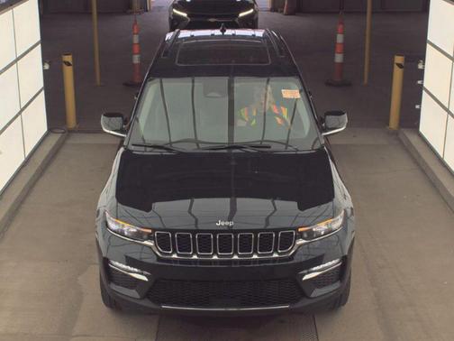 Midnight Sky 2024 Jeep Grand Cherokee Limited