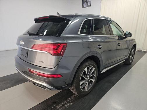 2022 Audi Q5 45 S line Premium