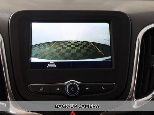 Silver Ice Metallic 2019 Chevrolet Equinox 1LT