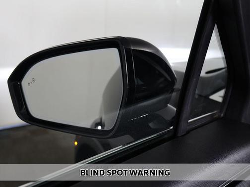 Infinite Black Metallic Clearcoat 2023 Lincoln Nautilus Reserve
