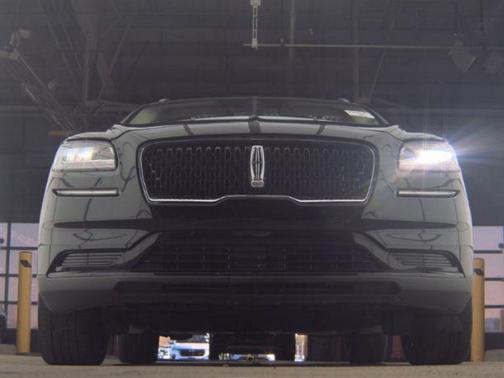 Infinite Black Metallic Clearcoat 2023 Lincoln Nautilus Reserve