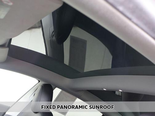 Pearl White Multi-Coat 2022 Tesla Model 3 Long Range