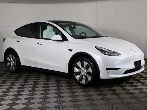 2023 Tesla Model Y Long Range Dual Motor All-Wheel Drive