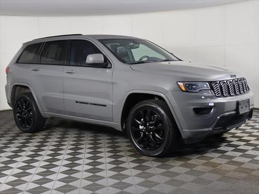 2022 Jeep Grand Cherokee Laredo