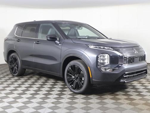 Graphite Gray 2026 Mitsubishi Outlander LE S-AWC