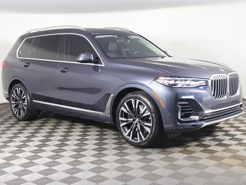 Arctic Grey Metallic 2022 BMW X7 xDrive40i