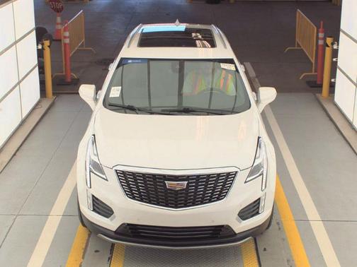Crystal White Tricoat 2023 Cadillac XT5 Premium Luxury