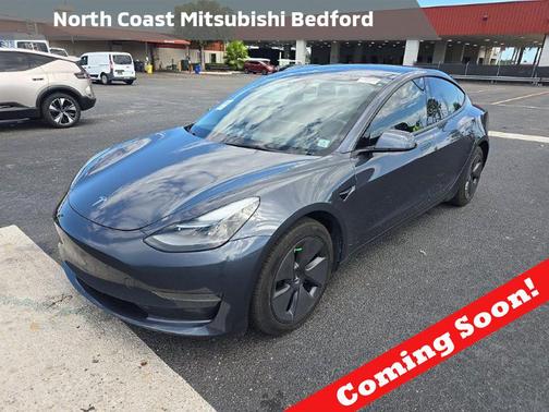 Gray 2023 Tesla Model 3 Standard Range