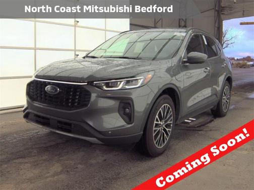 2025 Ford Escape PHEV SE